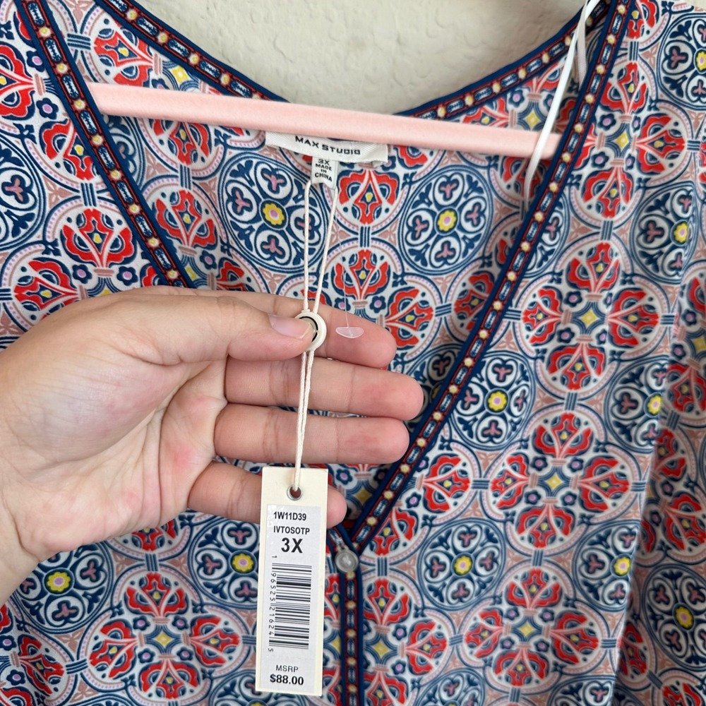 Max Studio Red Blue Medallion Tie Front Flutter Sleeve Blouse 3X NEW Boho Plus - Picture 3 of 7